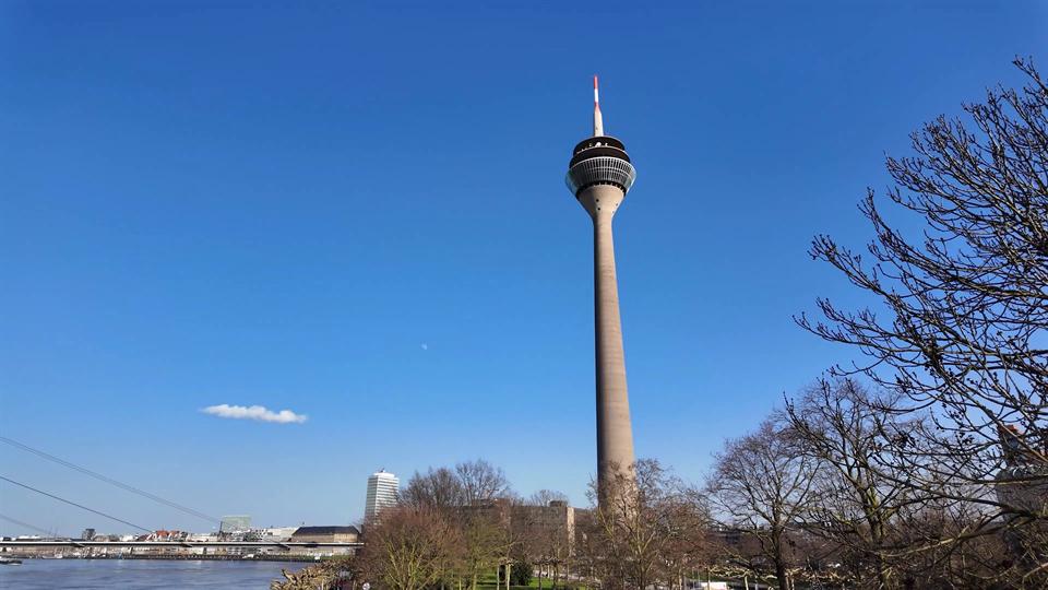 Rhine Tower beside the Düsseldorf waterfront